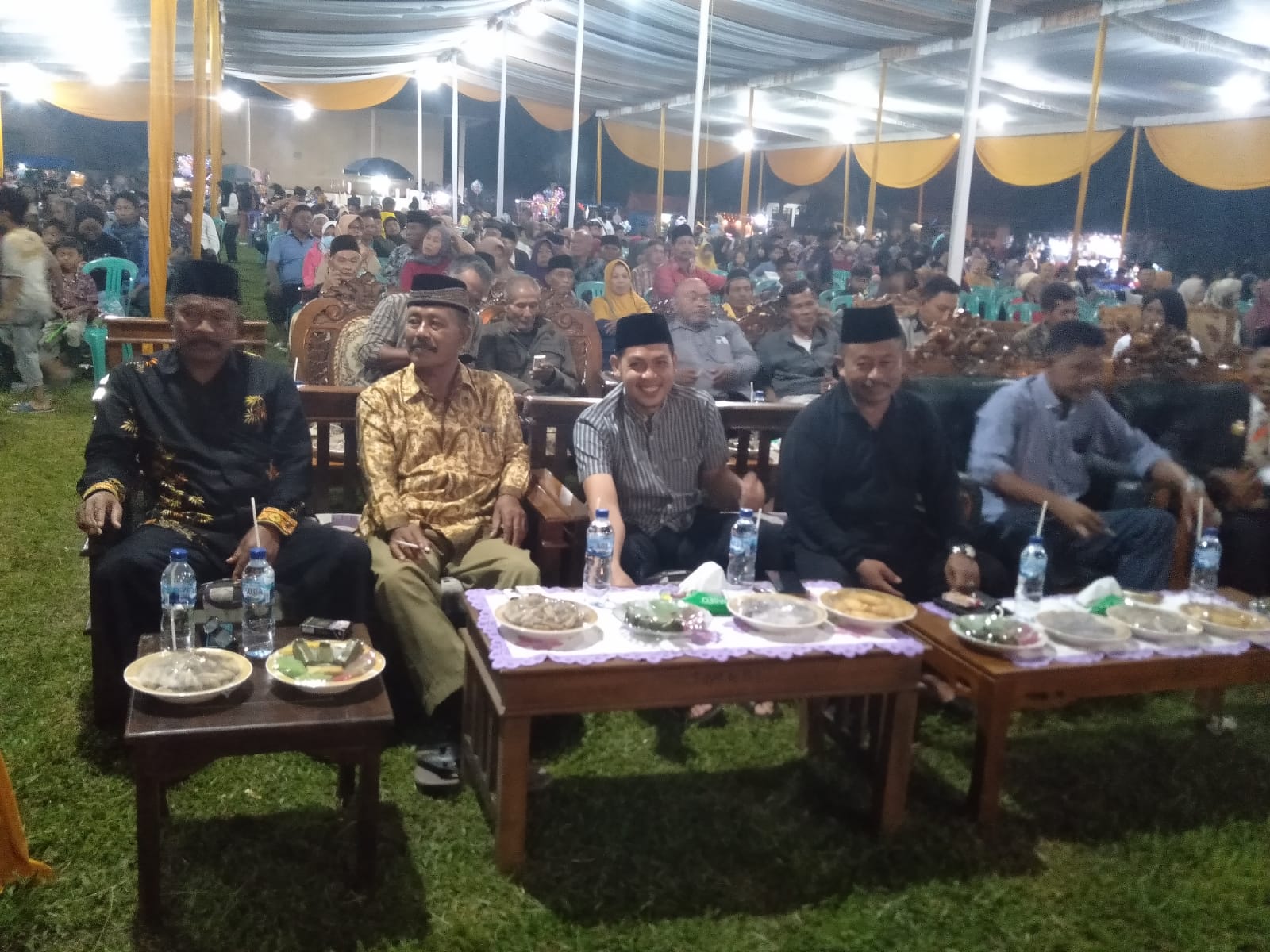 menghadiri Pagelaran Wayah Kulit dalam Rangka menyambut Bulan Muharram di Lapangan Sepak Bola Kampung Simpang Agung