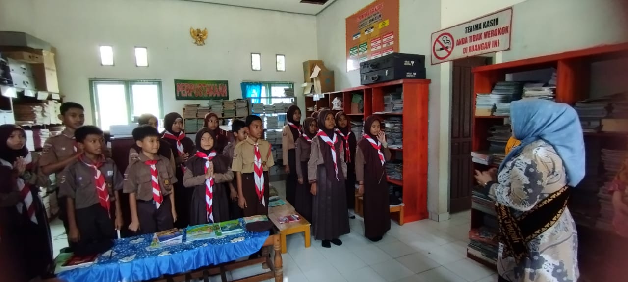 Kunjungan Bunda Literasi Kabupaten Lampung Tengan dan Bunda Literasi Kecamatan Seputih Agung serta Bapak Camat Seputih Agung di SDN 2 Kampung Dono Arum (Jum'at, 18 November 2022)