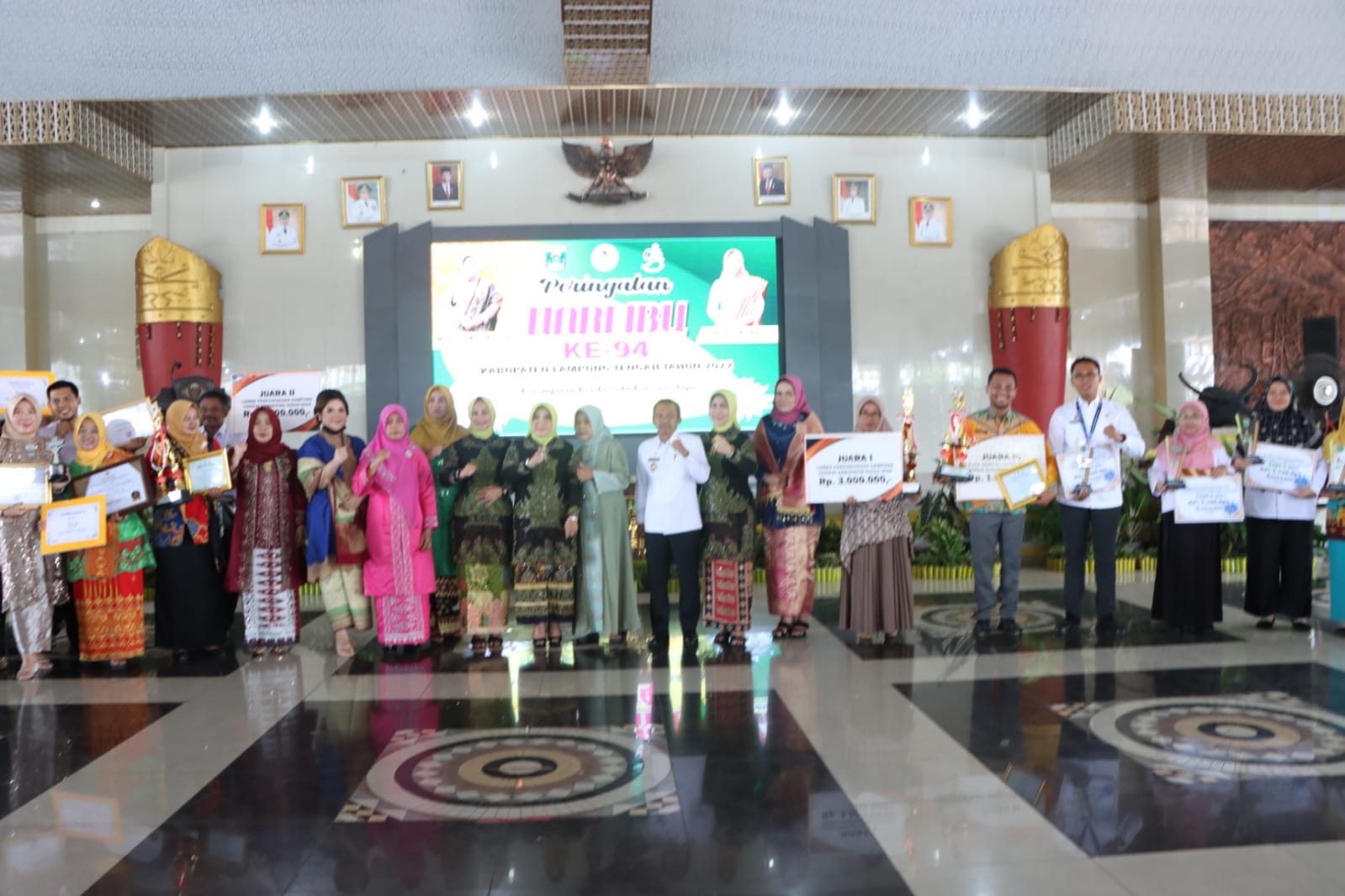 Peringatan Hari Ibu sekaligus penyerahan hadiah Lomba : P3KSS Juara 2 Tingkat Provinsi, GSI juara 2 Tingkat Provinsi, Perpustakaan kampung juara 2 Tingkat Kabupaten, Lomba masak serba ikan juara harapan 1 Tingkat Kabupaten  (Kamis, 22 Desember 2022)