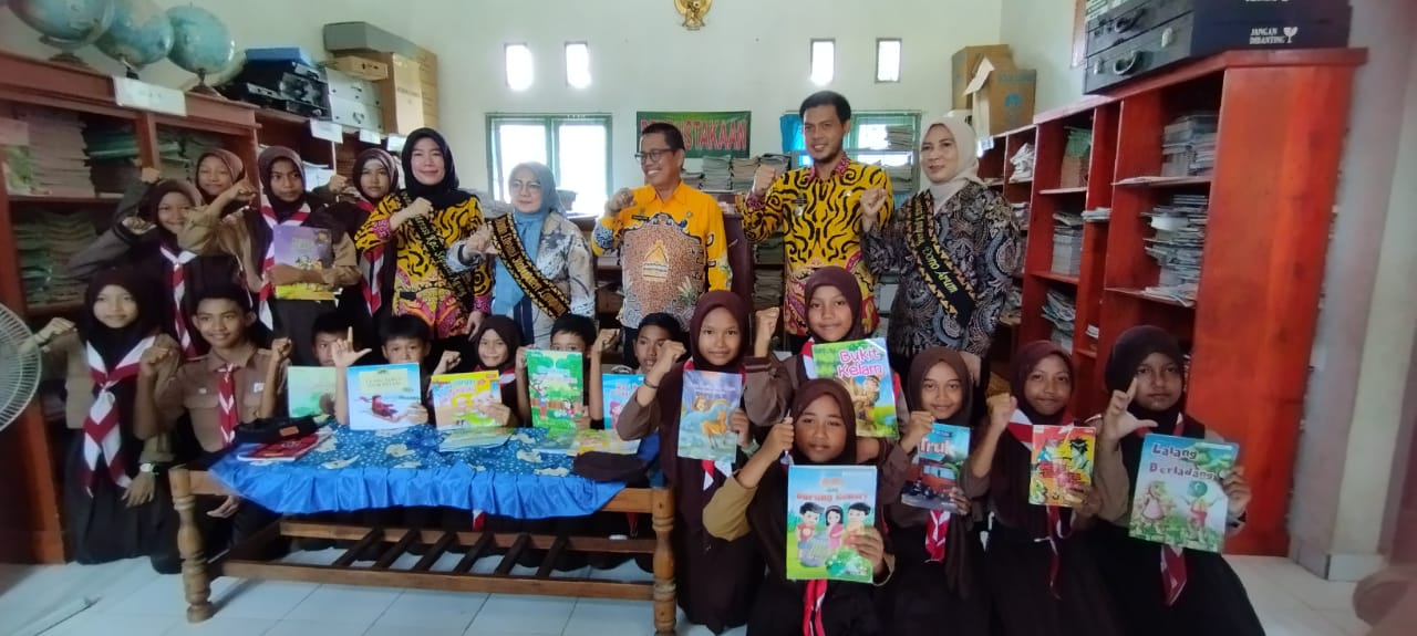 Kunjungan Bunda Literasi Kabupaten Lampung Tengan dan Bunda Literasi Kecamatan Seputih Agung serta Bapak Camat Seputih Agung di SDN 2 Kampung Dono Arum (Jum'at, 18 November 2022)