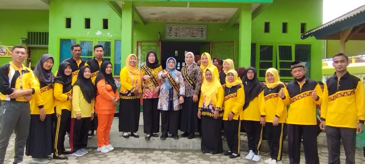 Kunjungan Bunda Literasi Kabupaten Lampung Tengan dan Bunda Literasi Kecamatan Seputih Agung serta Bapak Camat Seputih Agung di SDN 2 Kampung Dono Arum (Jum'at, 18 November 2022)