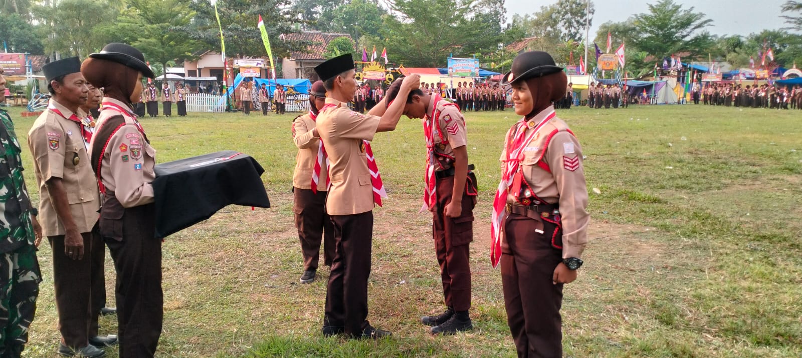 Pembukaan kegiatan kemah peringatan hari Pramuka kwaran seputih agung THN 2024 di lapangan sepak bola kampung fajar asri (Senin, 12 Agustus 2024)